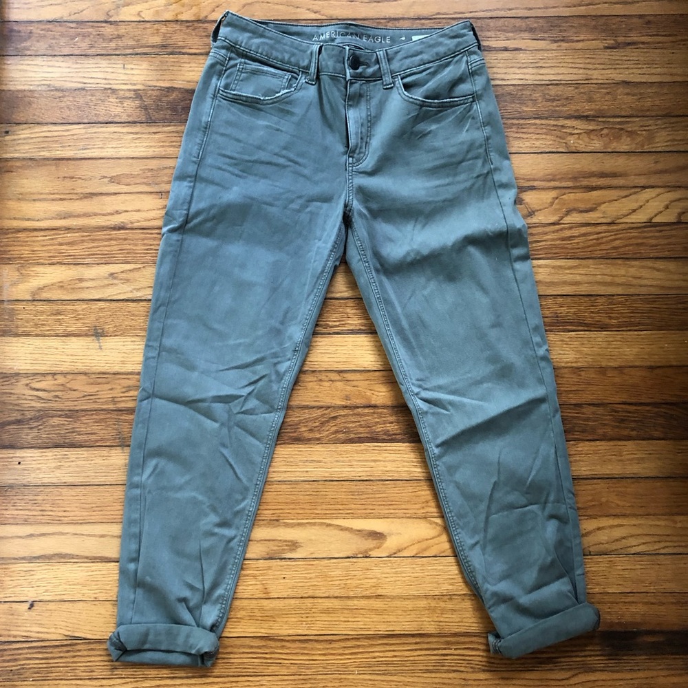 AEO Tomgirl Jeans
